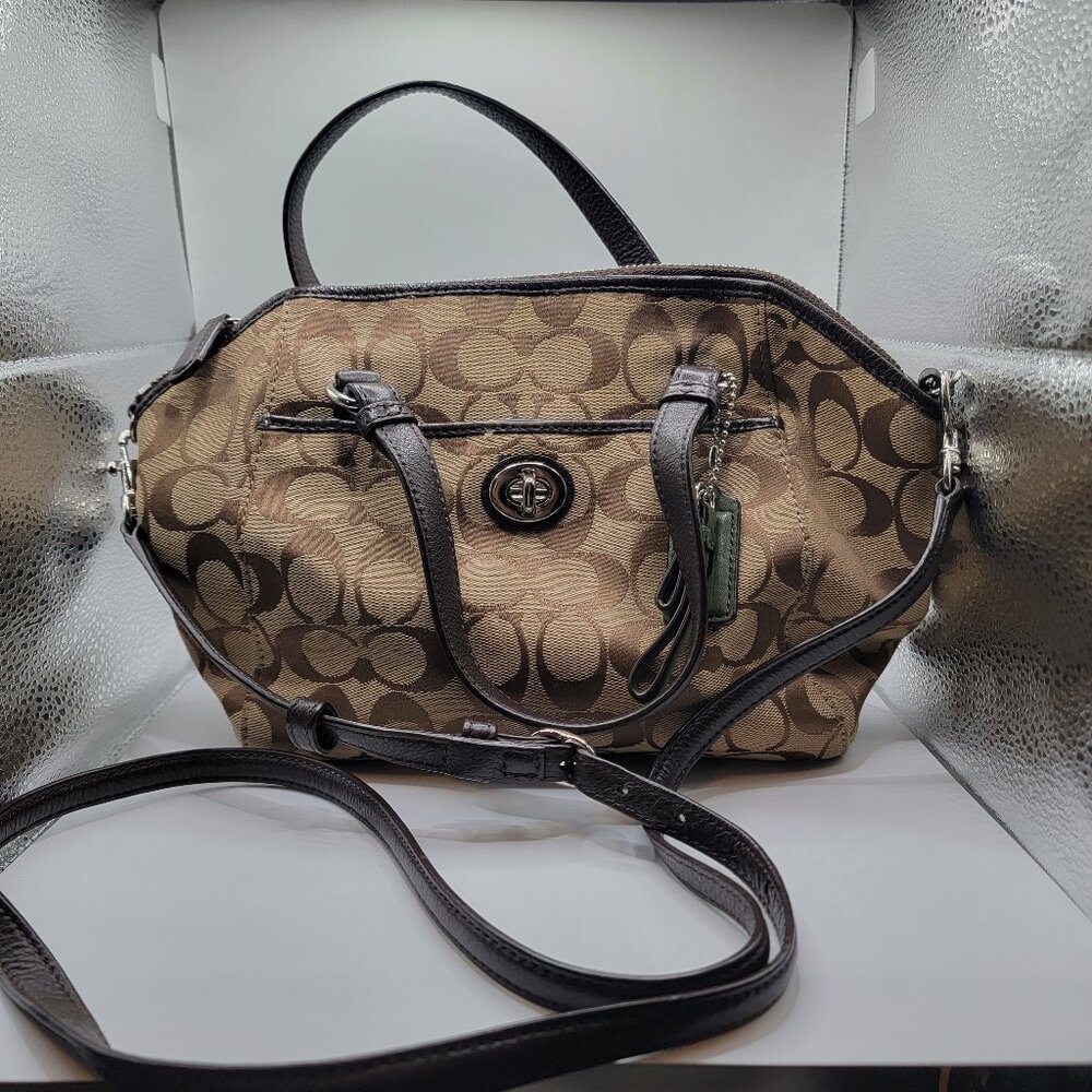 Dome Coach tan crossbody